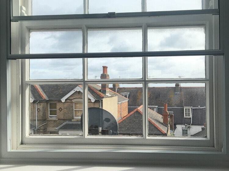 호텔 Olivers Guest House