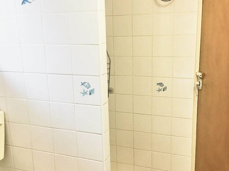 호텔 Olivers Guest House