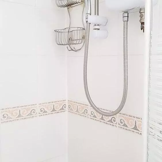 酒店 Olivers Guest House