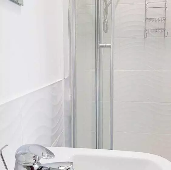 酒店 Olivers Guest House