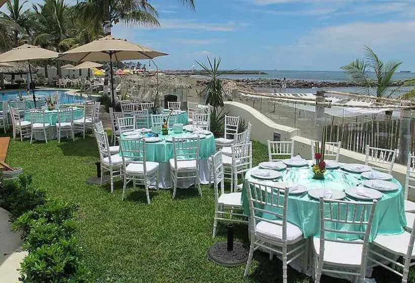 Playa Caracol Hotel & Spa