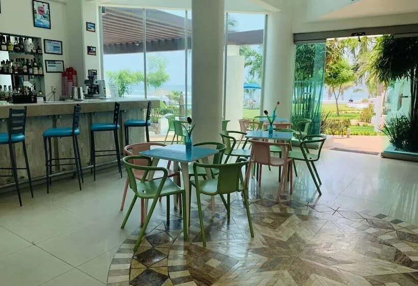 Playa Caracol Hotel & Spa