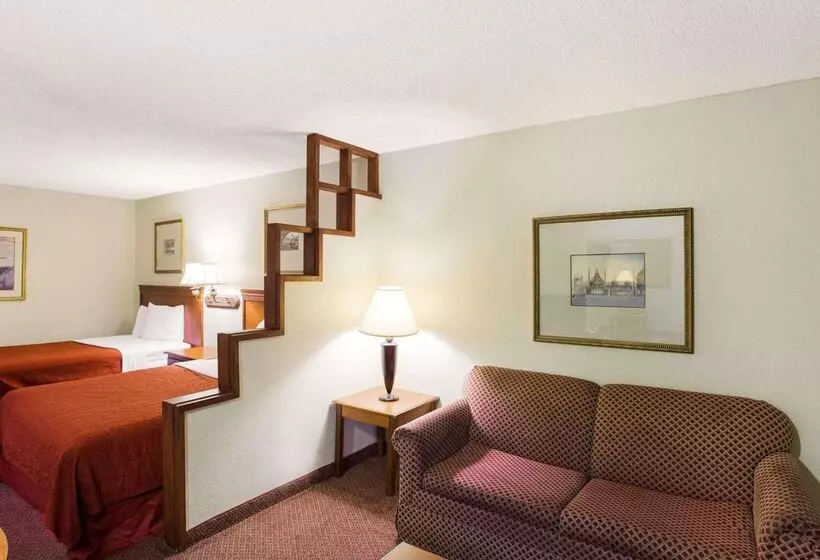 ホテル Rodeway Inn & Suites South Of Fiesta Park