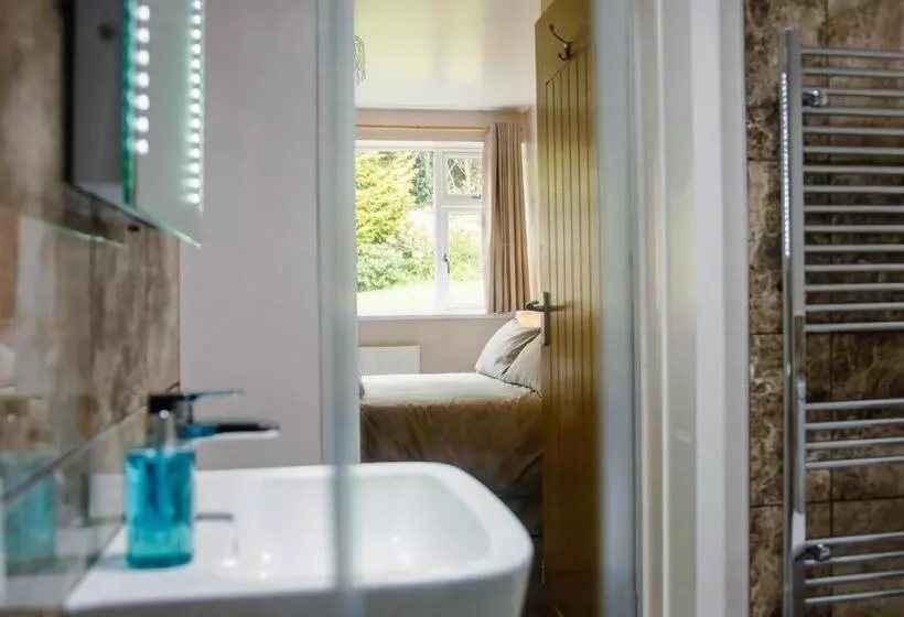 Hotel Silverlands Guest House