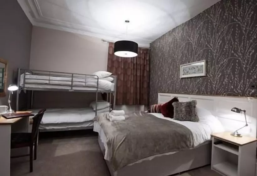 בית מלון כפרי Parkwood