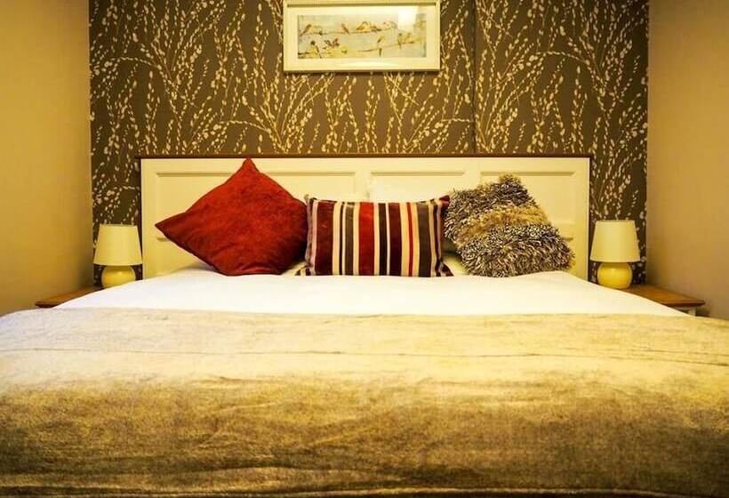 בית מלון כפרי Parkwood