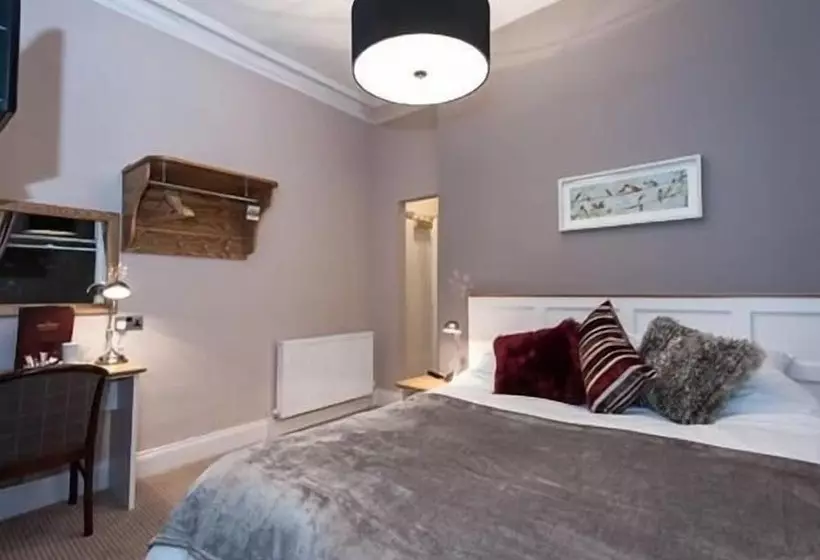 בית מלון כפרי Parkwood