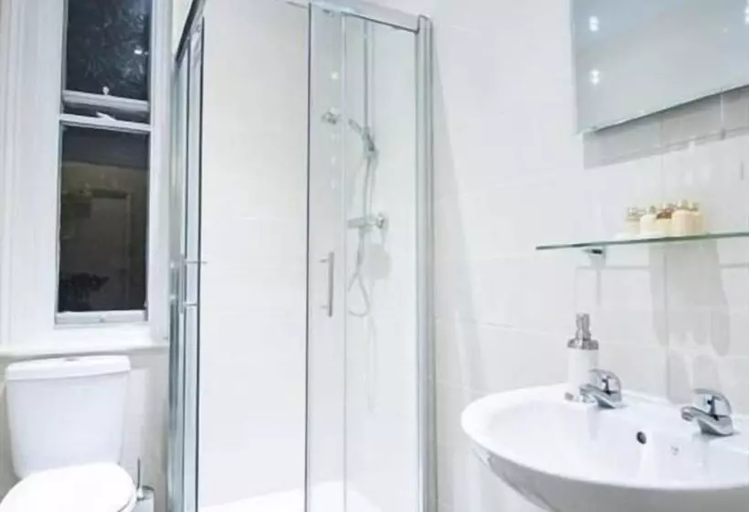 בית מלון כפרי Parkwood