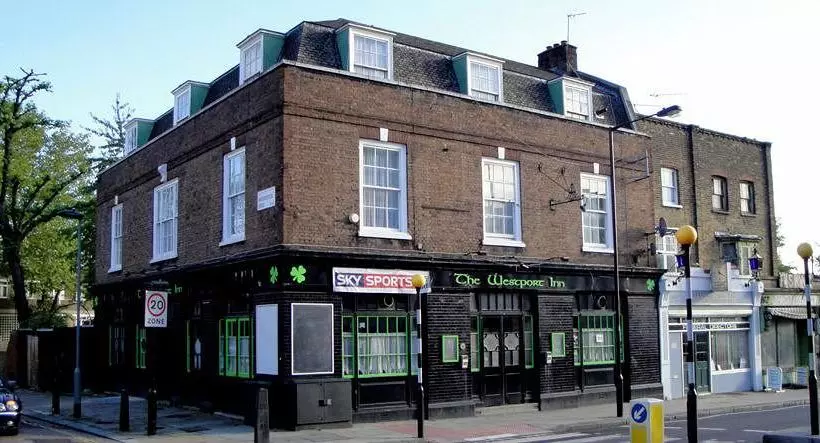 Hotel The Westport Inn Bed & Breakfast