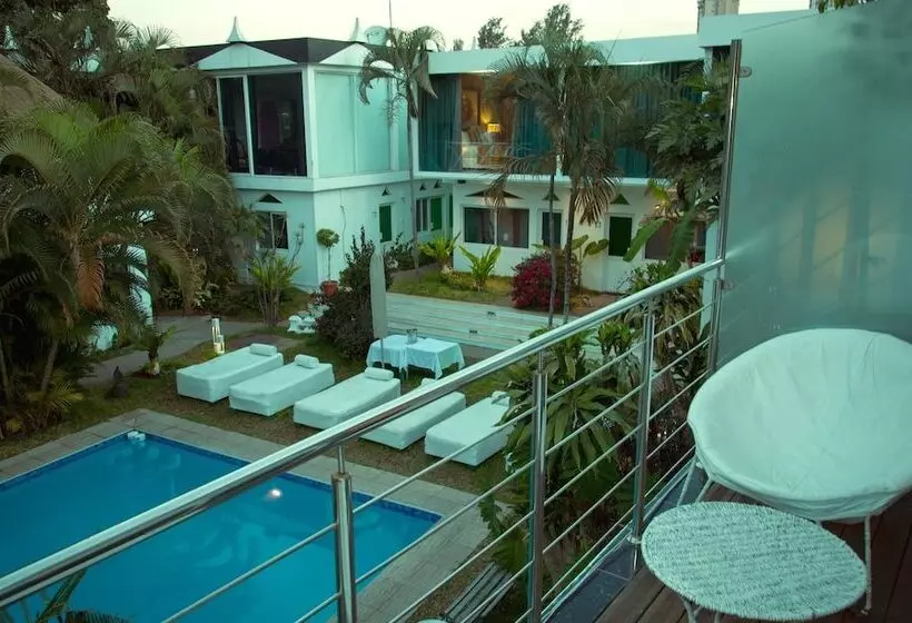 Отель Villa Das Mangas Garden