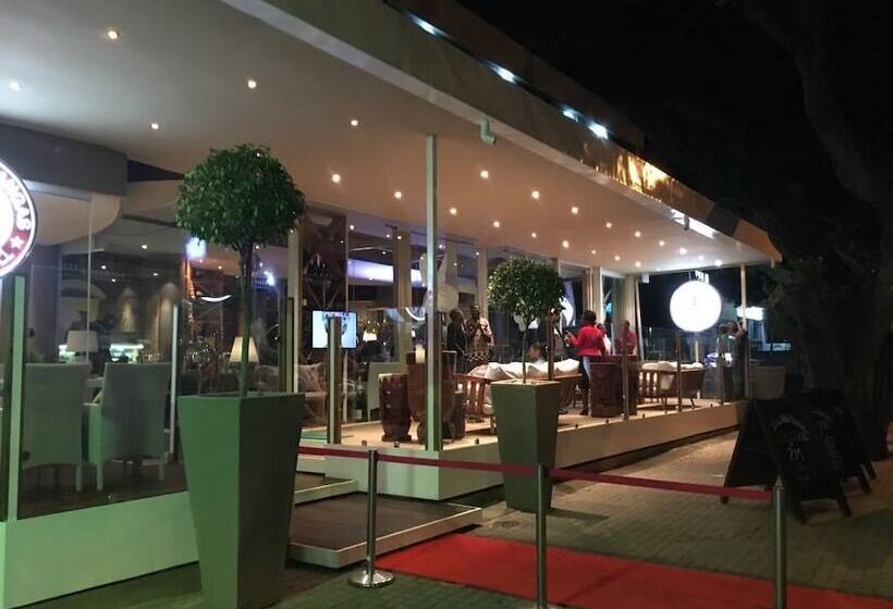 בית מלון כפרי Villa Das Mangas Garden