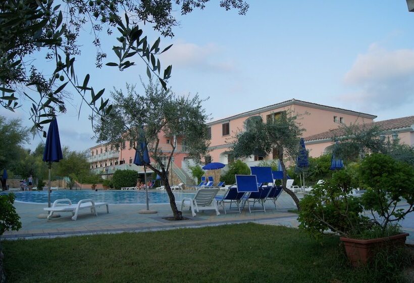 בית מלון כפרי Albergo Residenziale Gli Ontani