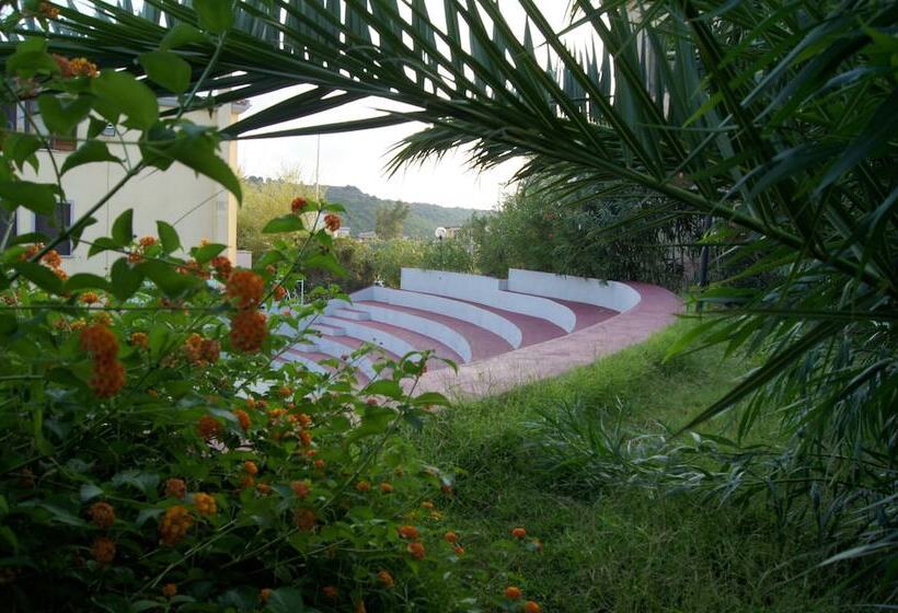 בית מלון כפרי Albergo Residenziale Gli Ontani