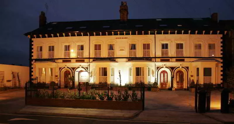 Beech Mount Hotel   Free Parking