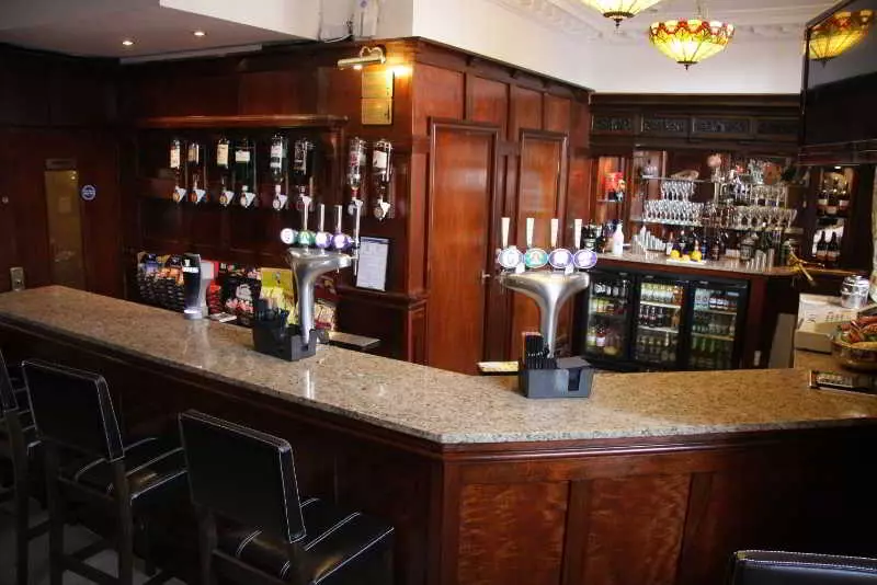 Beech Mount Hotel   Free Parking