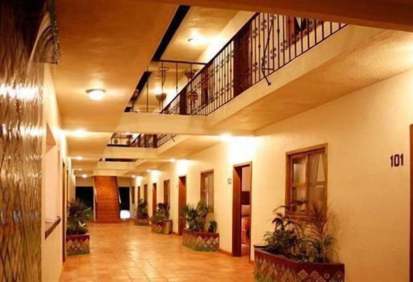 Hotel Cabo Cush