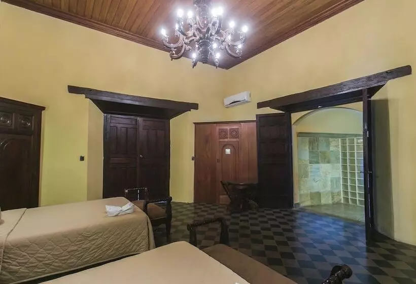 هتل Casa Del Consulado