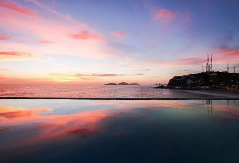 호텔 Casa Lucila Mazatlán Curamoria Collection