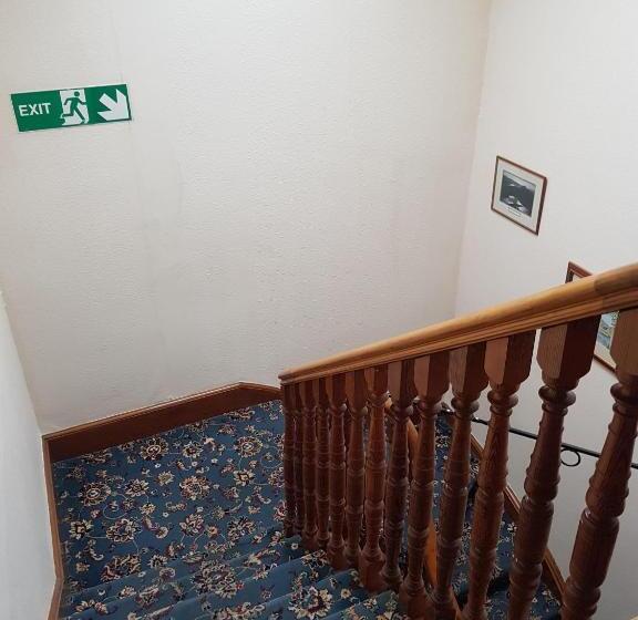 호텔 Cedar Villa Guest House