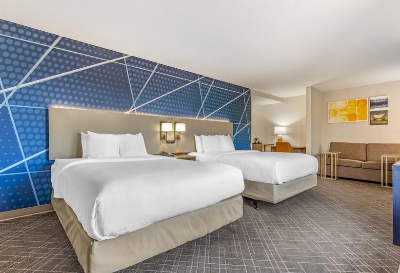 ホテル Comfort Suites Whitsett   Greensboro East