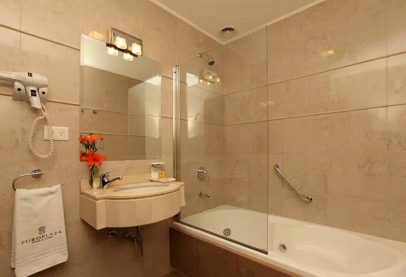 Europlaza Hotel & Suites