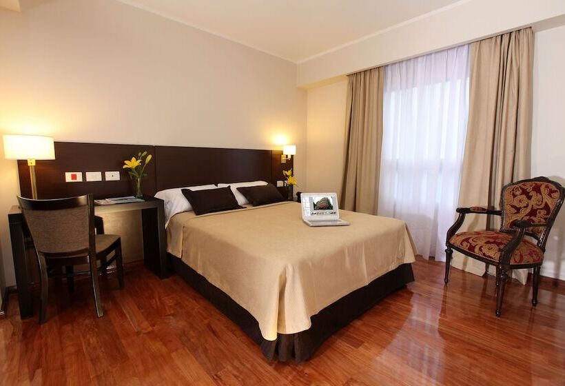 Europlaza Hotel & Suites