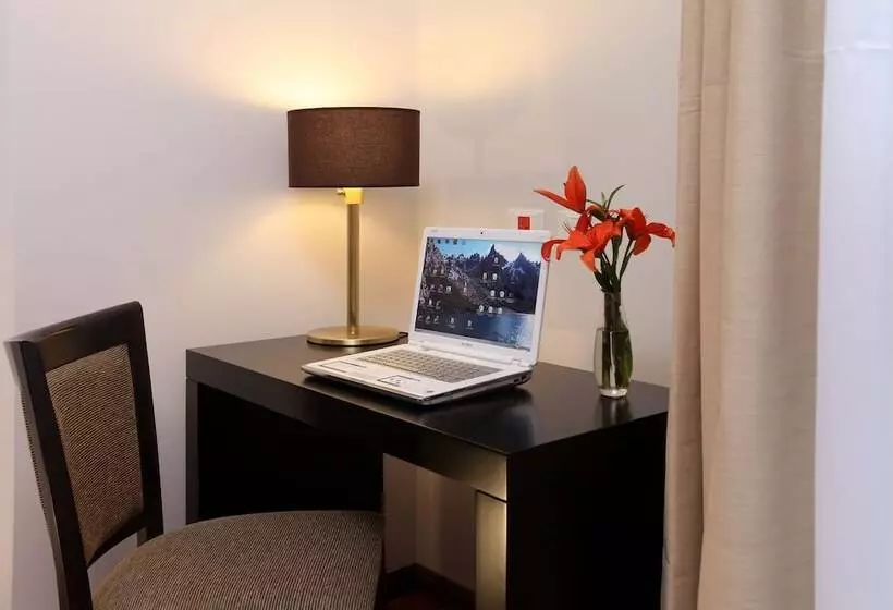 Europlaza Hotel & Suites