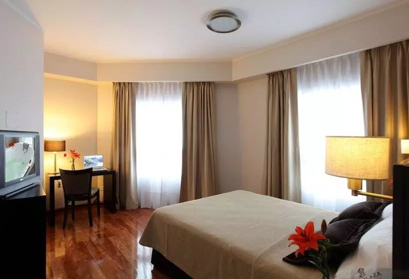 Europlaza Hotel & Suites