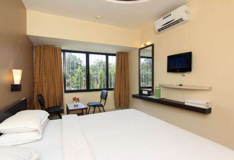 هتل Hari International