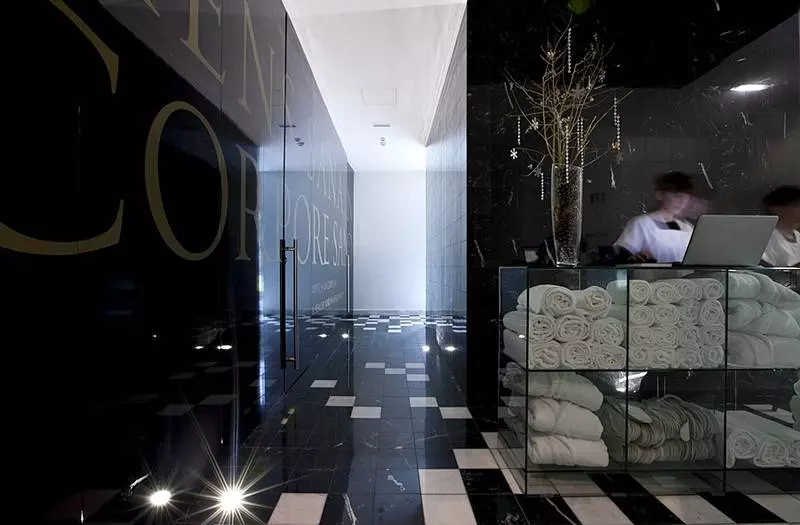 ホテル Hd | Duecitania Design