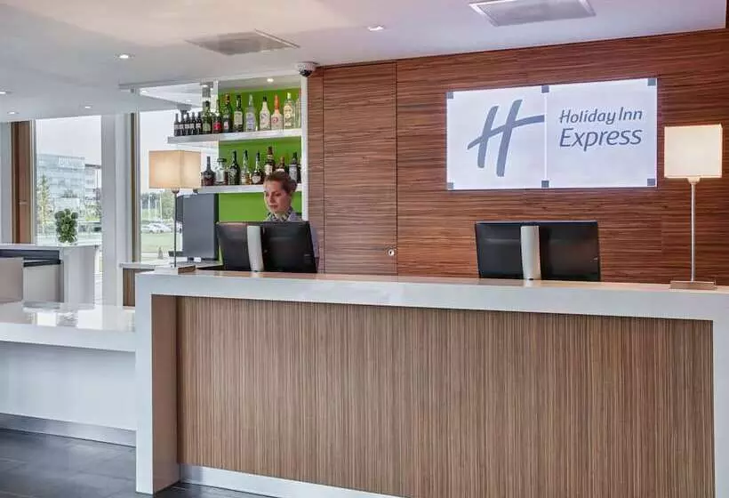 هتل Holiday Inn Express Utrecht   Papendorp, An Ihg