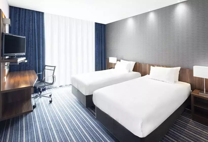 هتل Holiday Inn Express Utrecht   Papendorp, An Ihg
