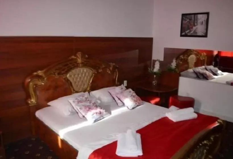 Hotelli Apartments On Maly Karetny