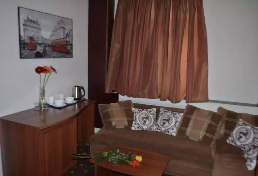 Hotelli Apartments On Maly Karetny