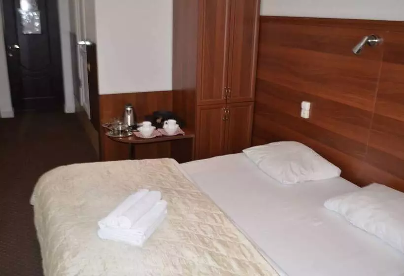 Hotelli Apartments On Maly Karetny