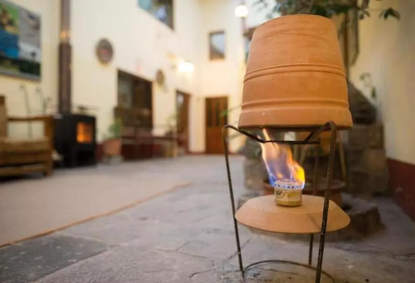 ホテル Los Aticos B&b With Coworking