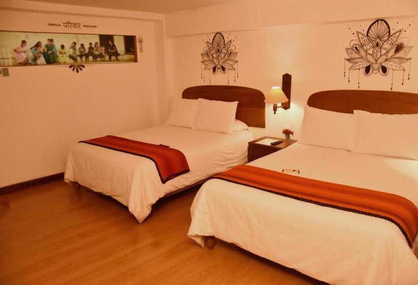 Szálloda Los Aticos B&b With Coworking