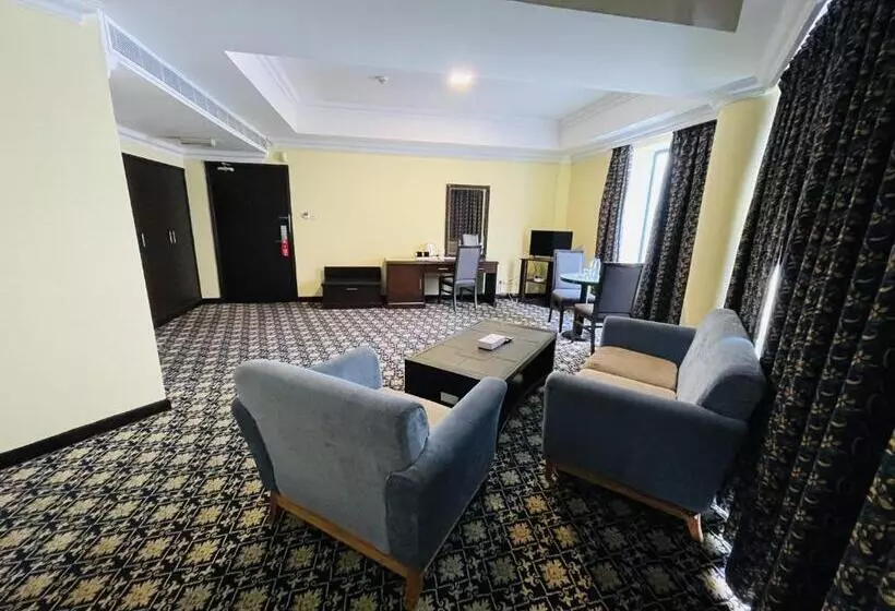 هتل Phoenicia Tower