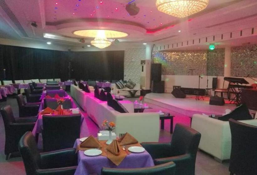 هتل Phoenicia Tower