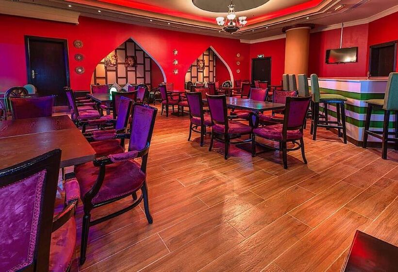 هتل Phoenicia Tower