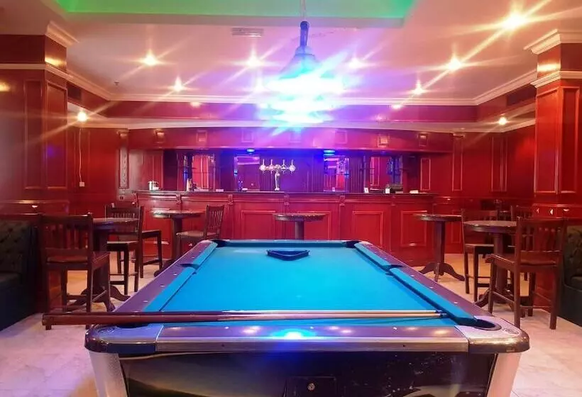 هتل Phoenicia Tower