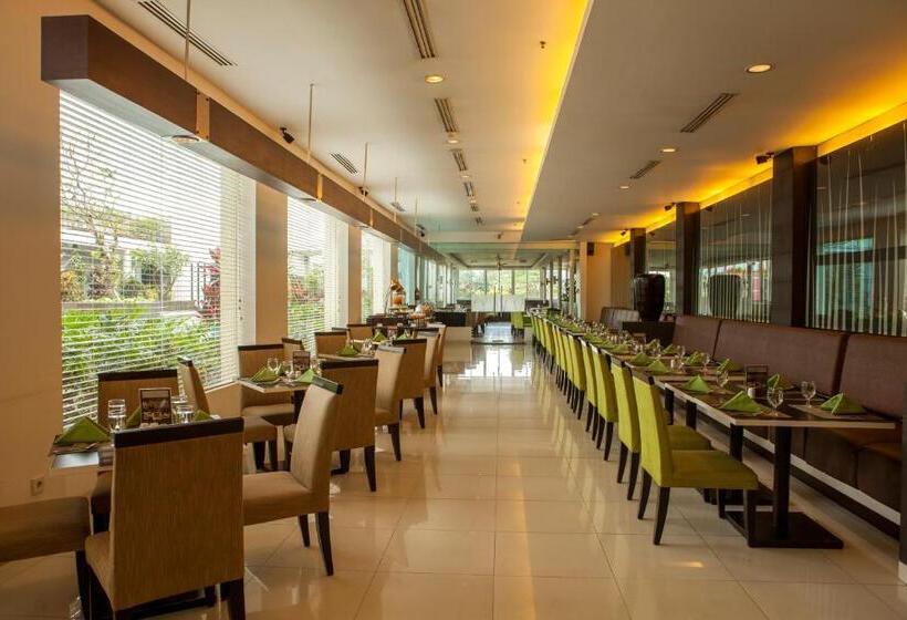 בית מלון כפרי Santika Bogor