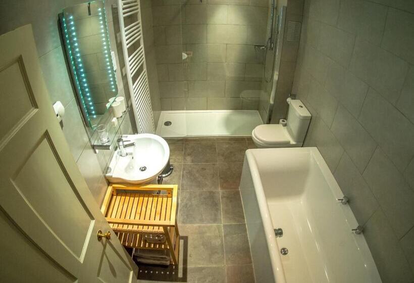 ホテル Six Brunton Place Guest House