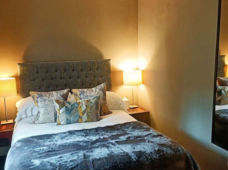 ホテル Six Brunton Place Guest House