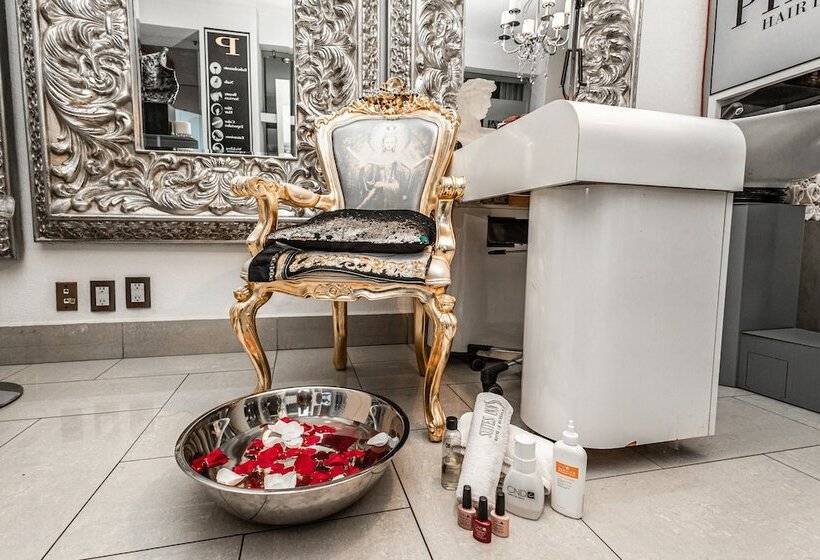 فندق Suites Inn La Muralla Metepec