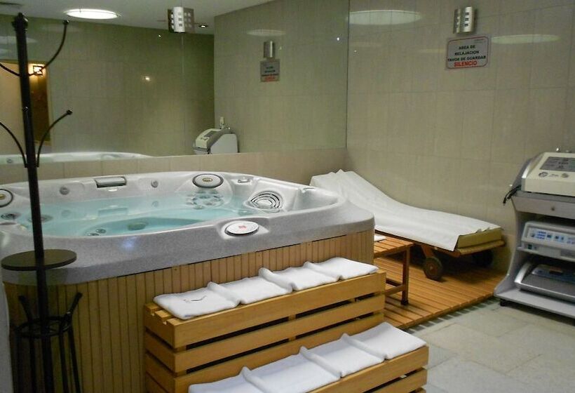 فندق Suites Inn La Muralla Metepec