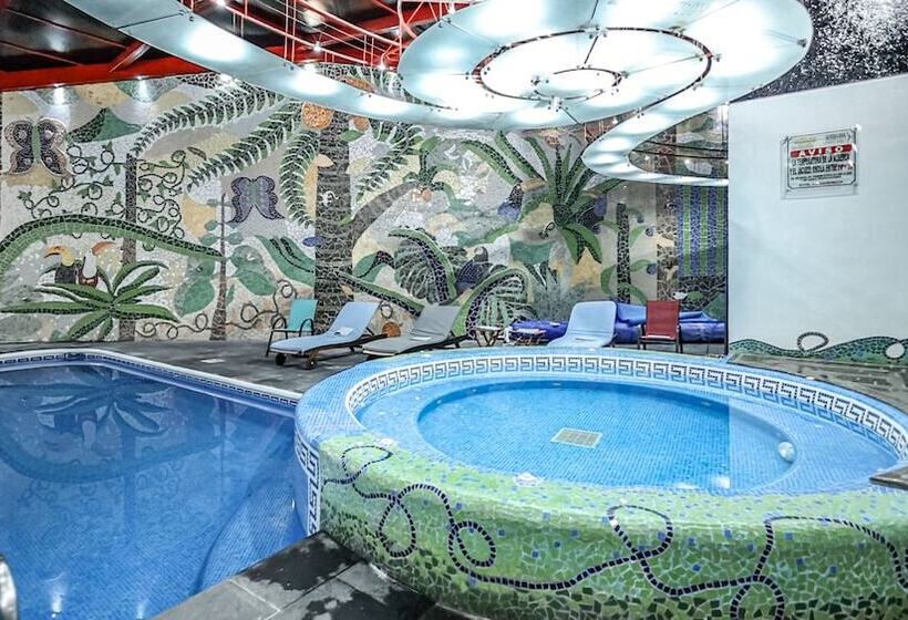 فندق Suites Inn La Muralla Metepec