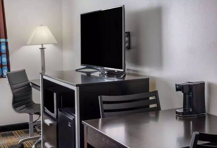 Отель Super 8 By Wyndham Villa Rica