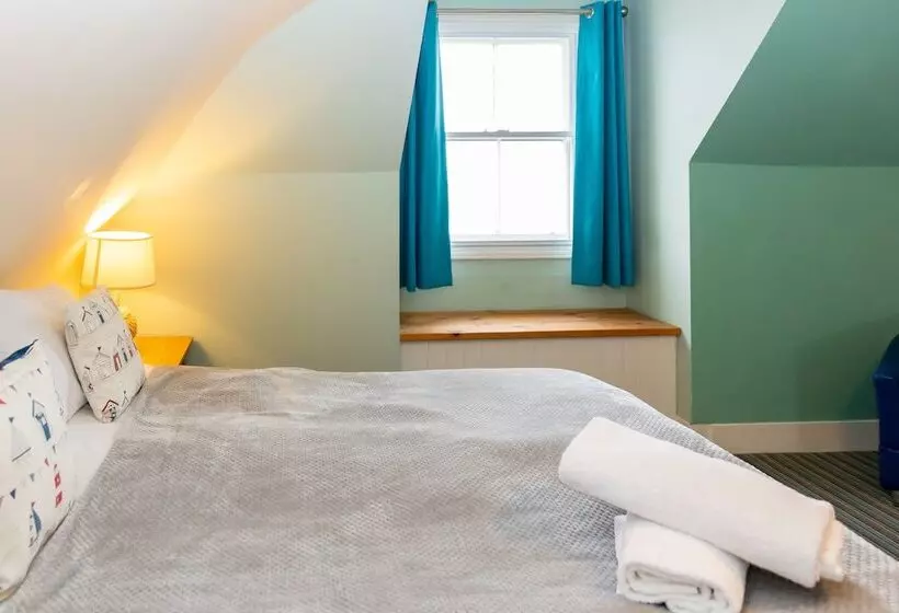 هتل The Clarendon