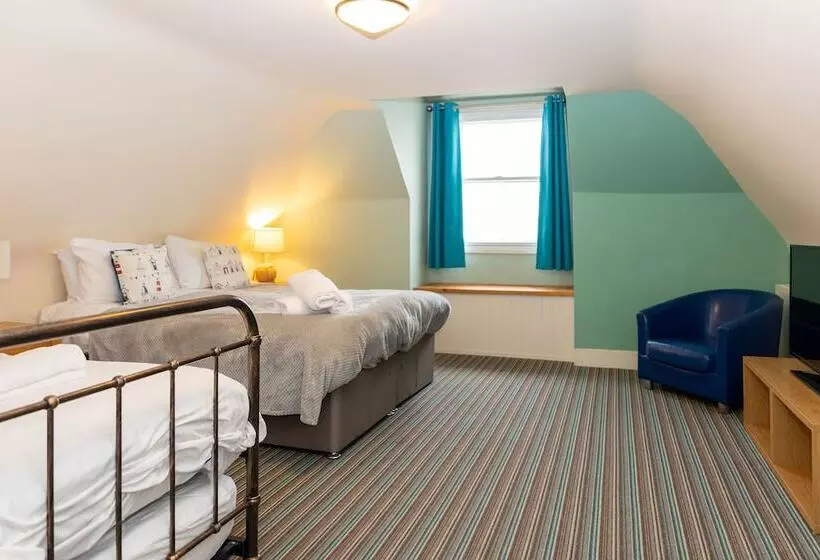 هتل The Clarendon